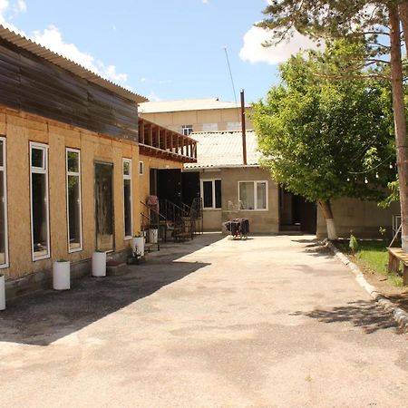 Guest House Jamal Naryn المظهر الخارجي الصورة