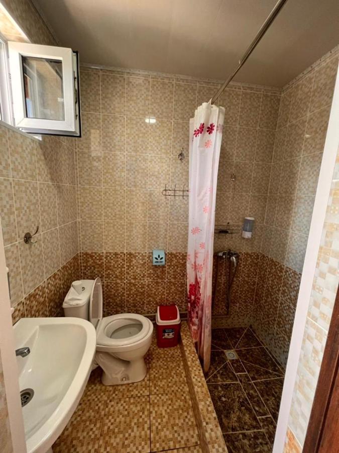 Guest House Jamal Naryn المظهر الخارجي الصورة